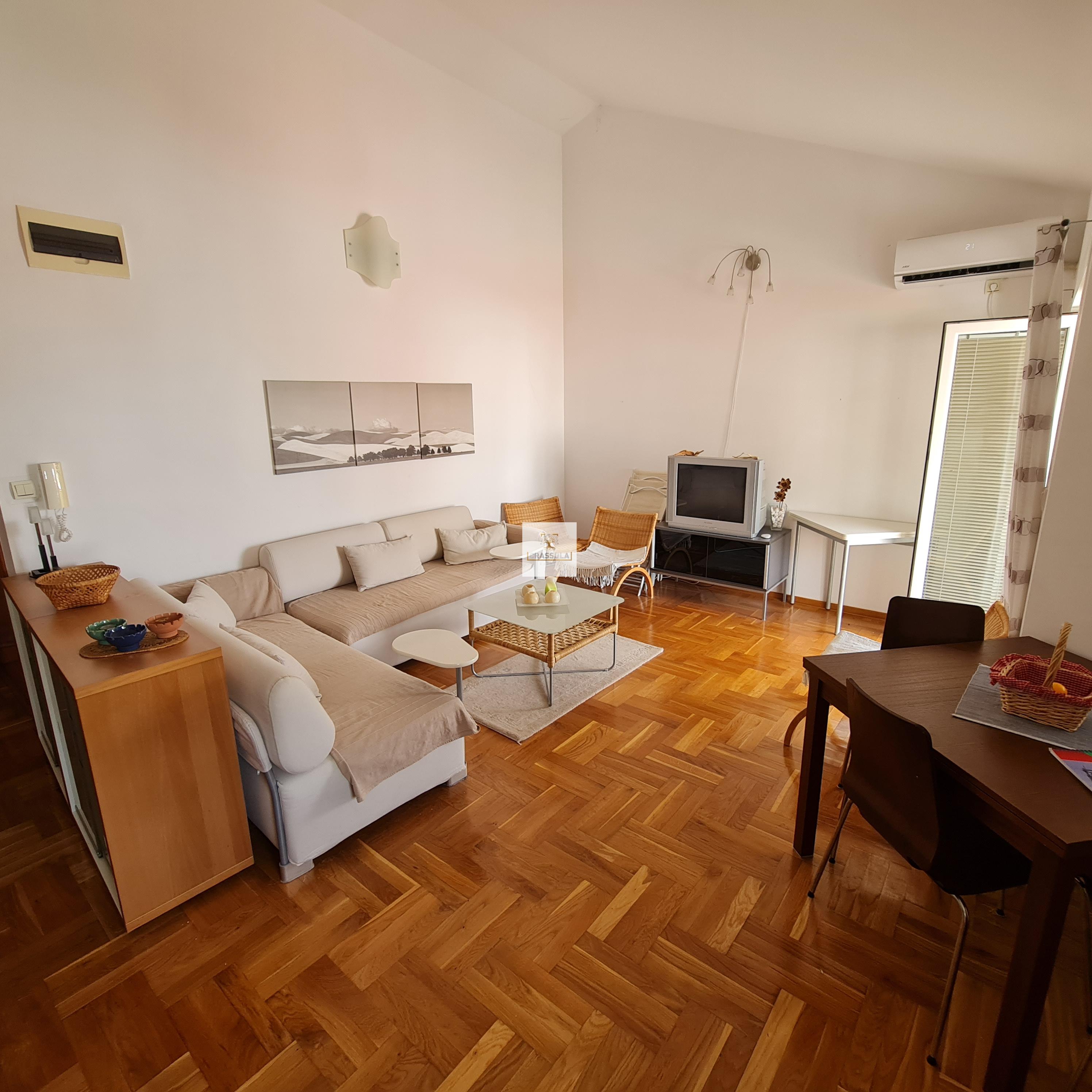 Two bedroom apartment coast line in Rafailovici