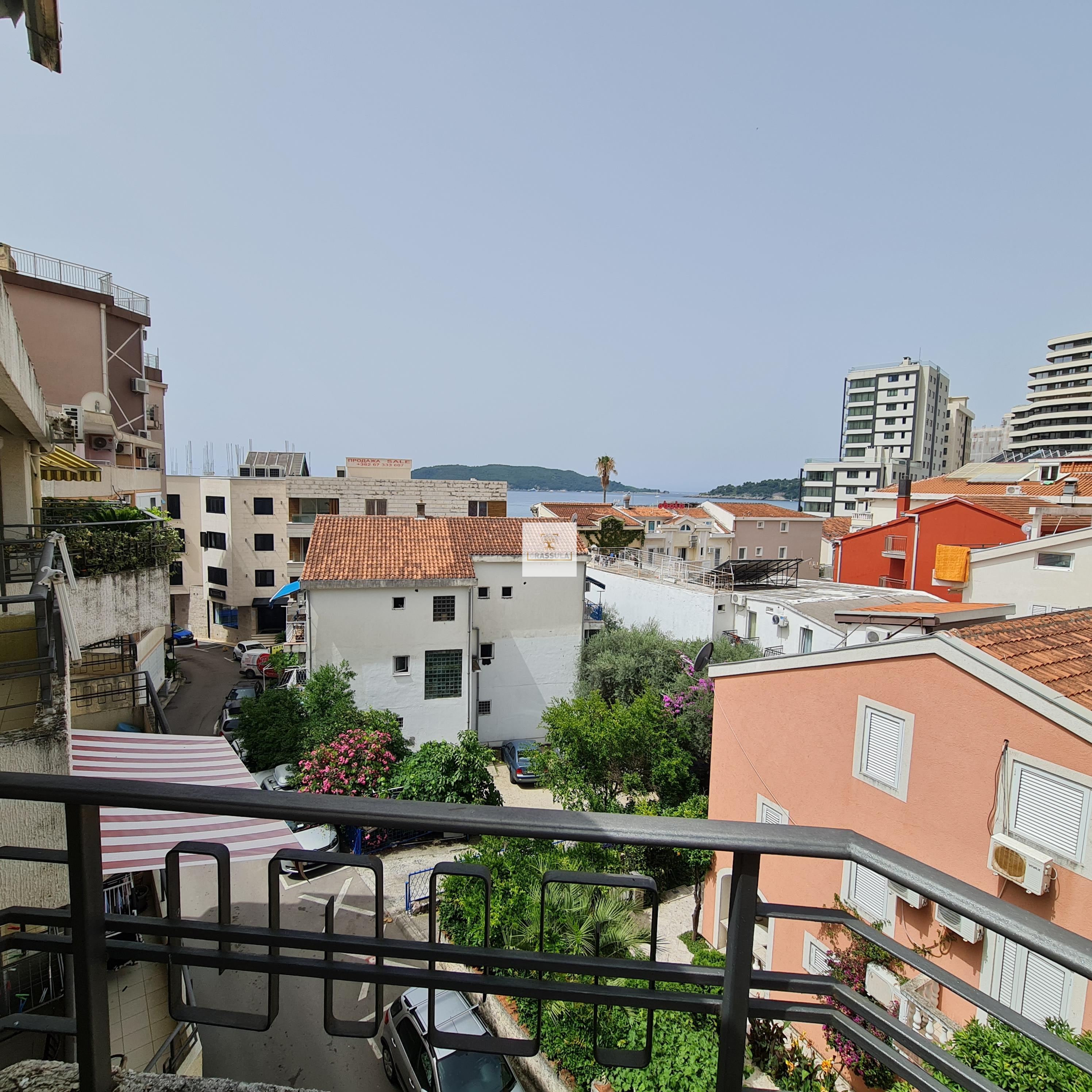 Two bedroom apartment coast line in Rafailovici