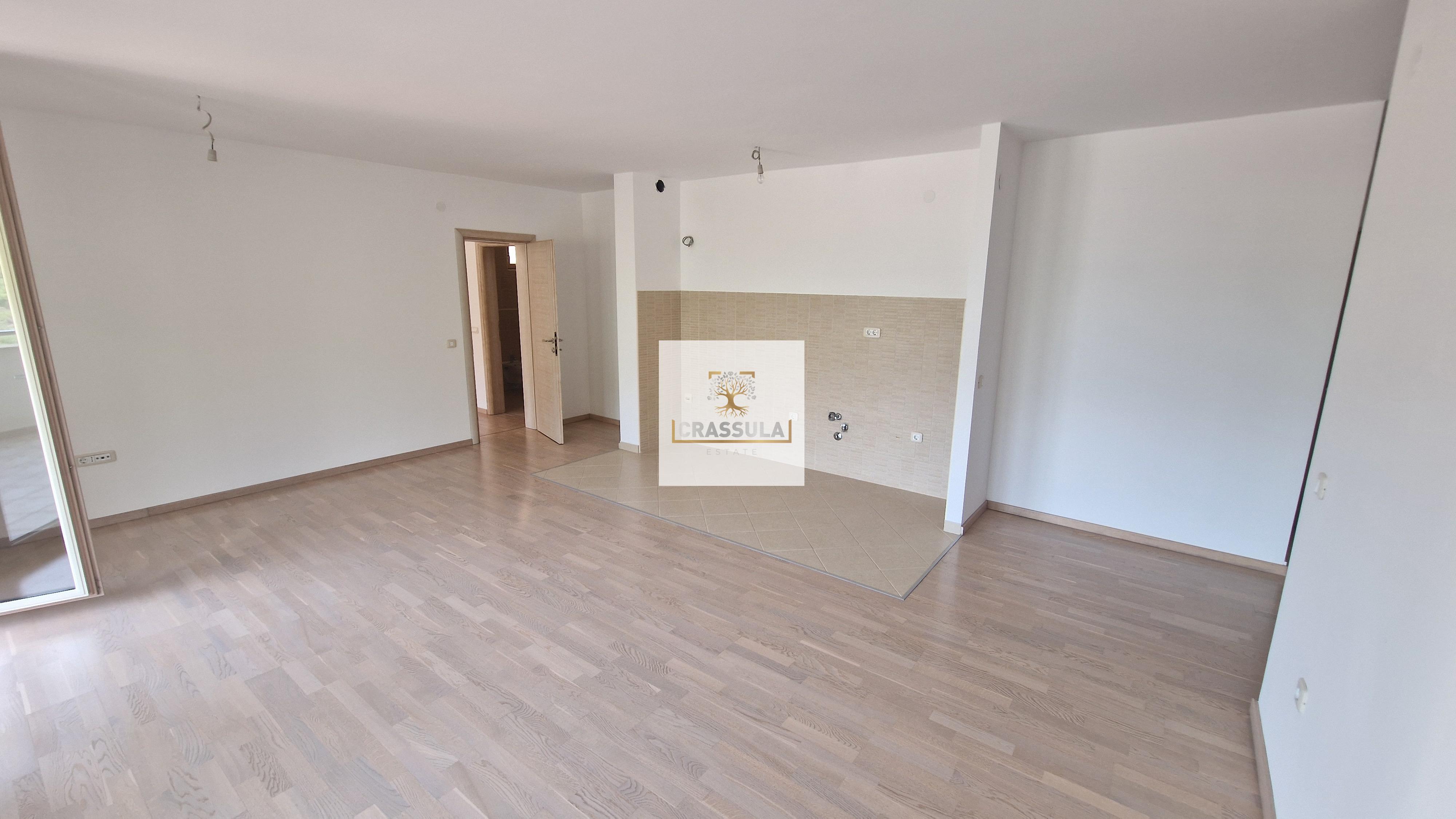 Premium One-Bedroom Apartment with Pool, Bečići