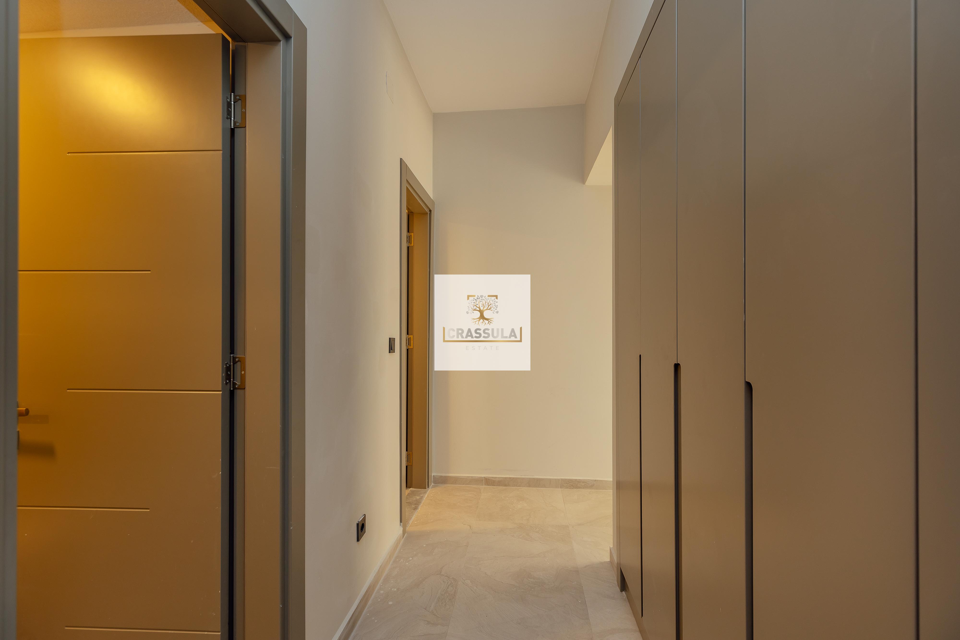 Three-bedroom apartment with two terraces and sea view in Herceg Novi