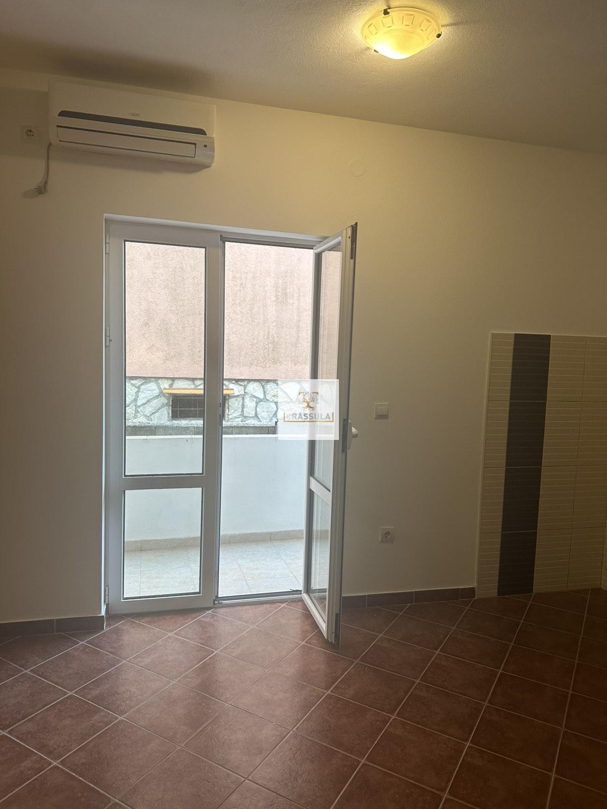 Charming 1-bedroom property in Bijela, Herceg Novi region