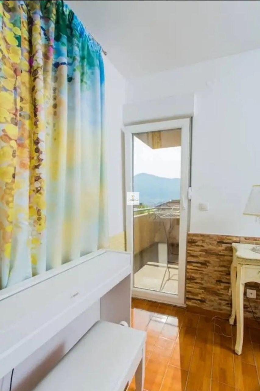 Apartment with two terrace in Podkošljun, Budva