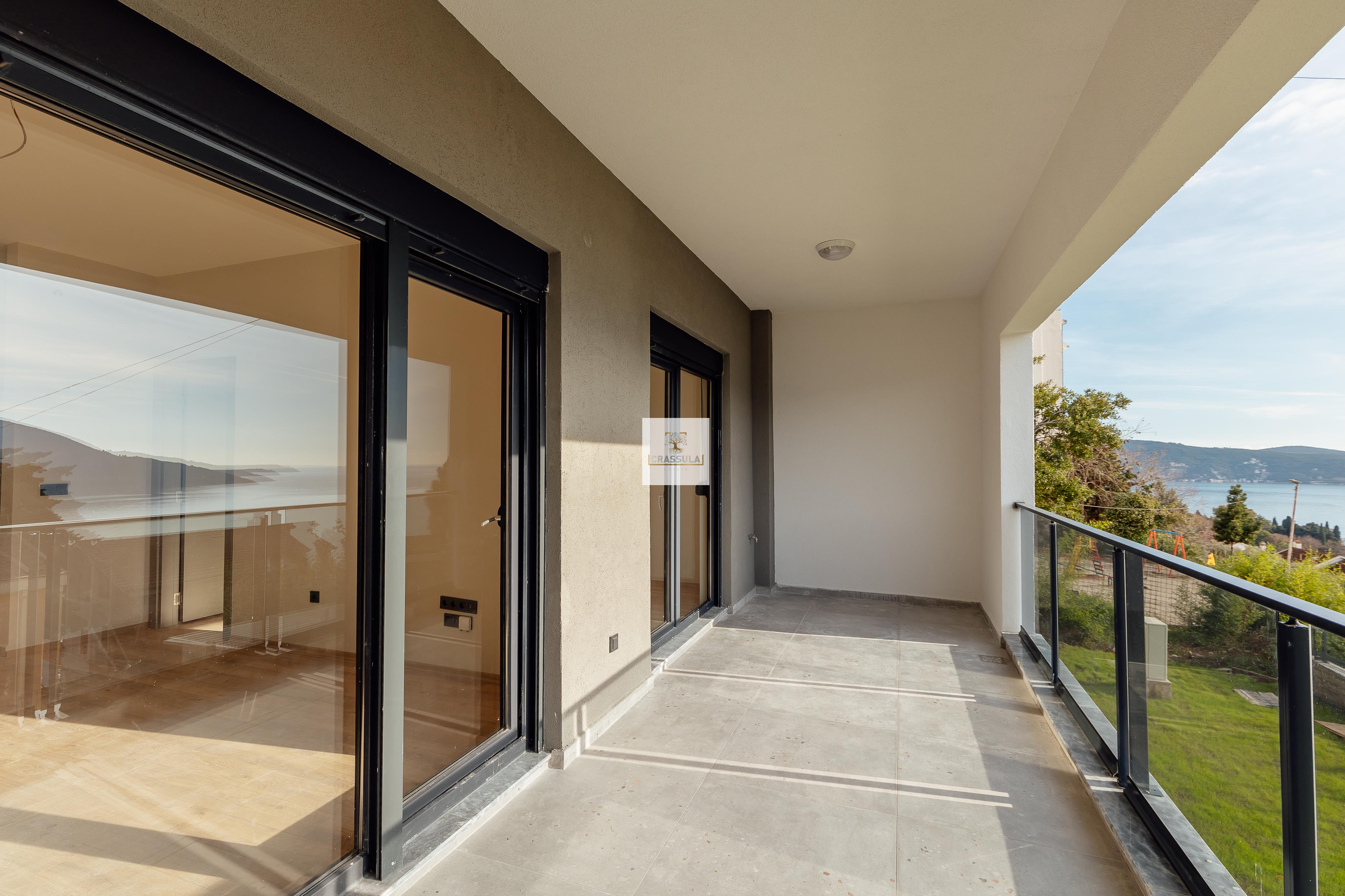 Yeni Lüks Deniz Manzaralı Daire Herceg Novi'de