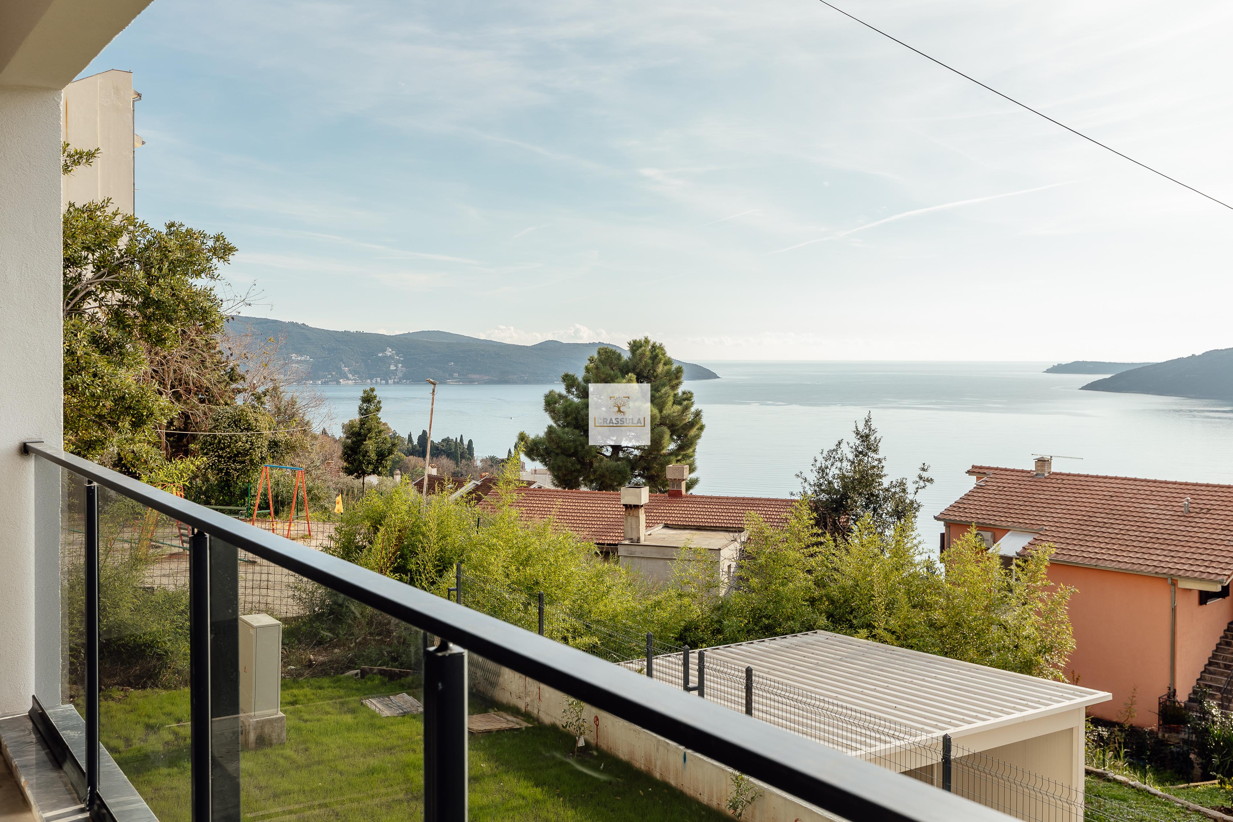 Yeni Lüks Deniz Manzaralı Daire Herceg Novi'de