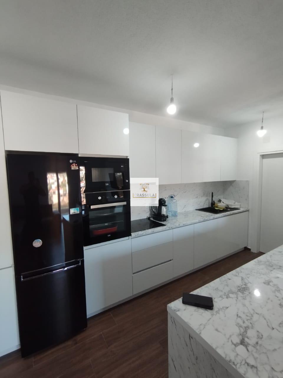 Two-bedroom apartment with a spacious terrace in Dobre Vode, Bar